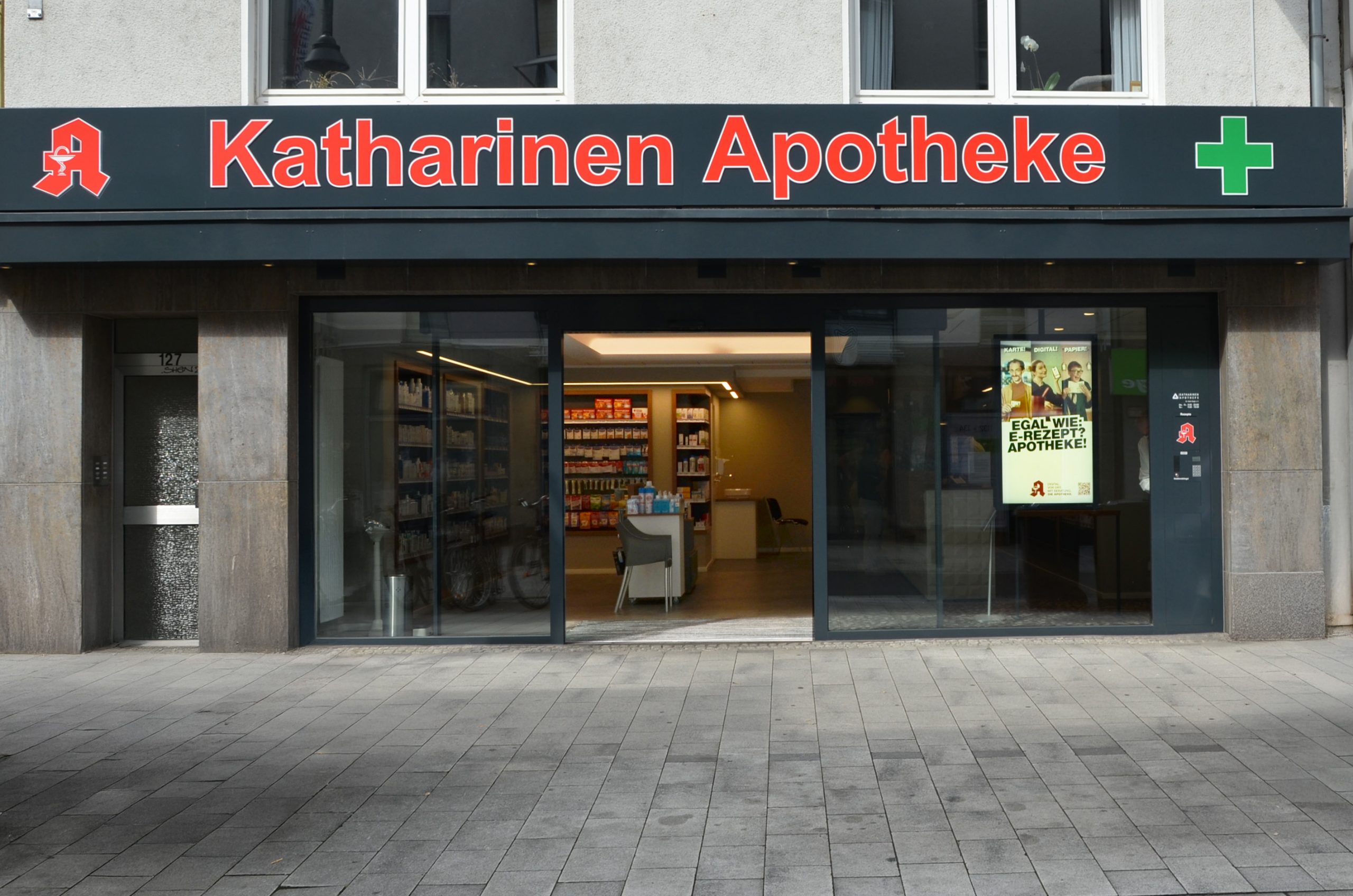 Apotheke-außen